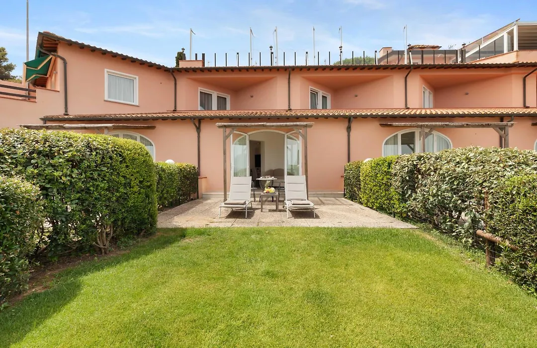 Hotel Villa Domizia-1